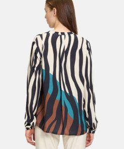 Coltongonzales.shop2bdcf00006 3