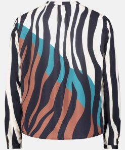 Coltongonzales.shop2bdcf00006 5