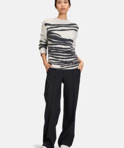 Coltongonzales.shop706833dbee 3