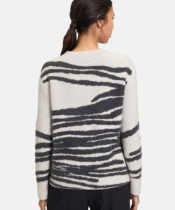 Coltongonzales.shop706833dbee 4